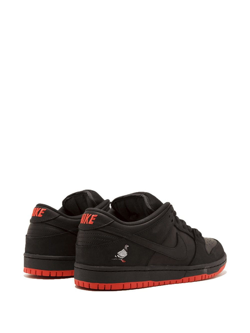 Nike Dunk Low SB TRD QS sneakers