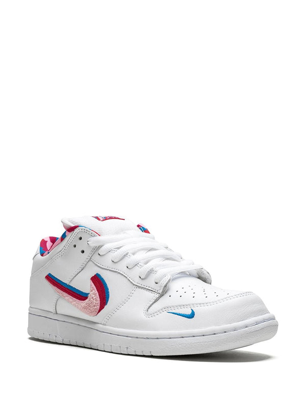 Nike sb dunk low sneakers