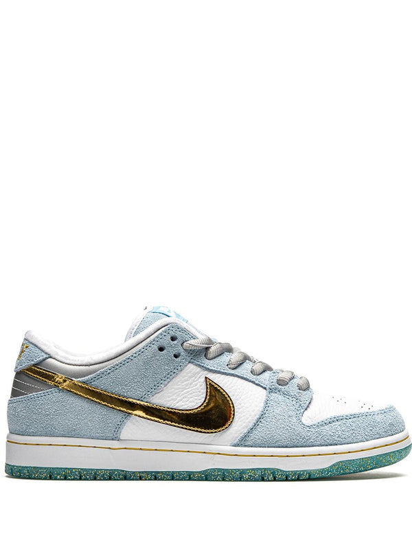 Nike SB Dunk Low sneakers