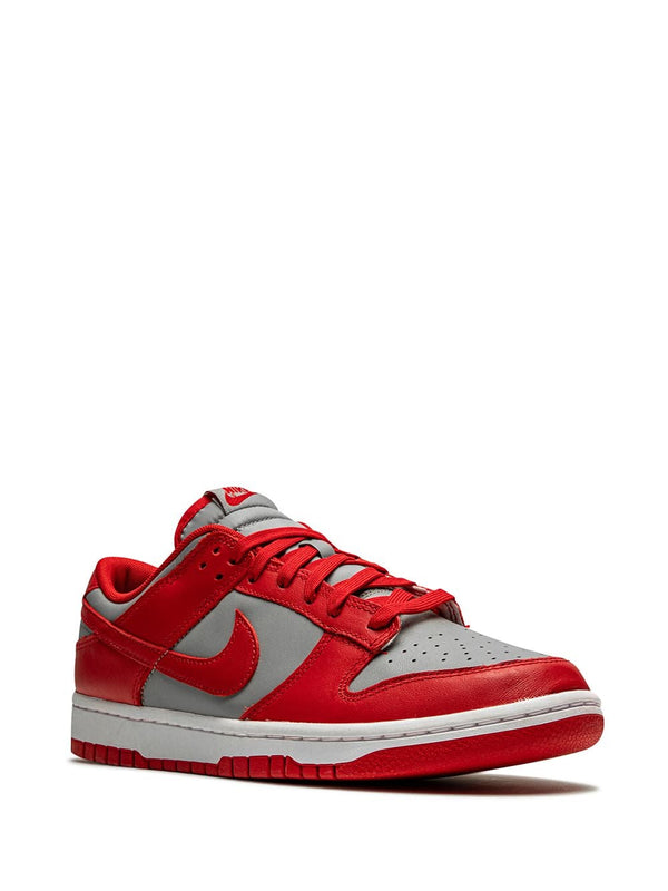 Nike Dunk Low sneakers