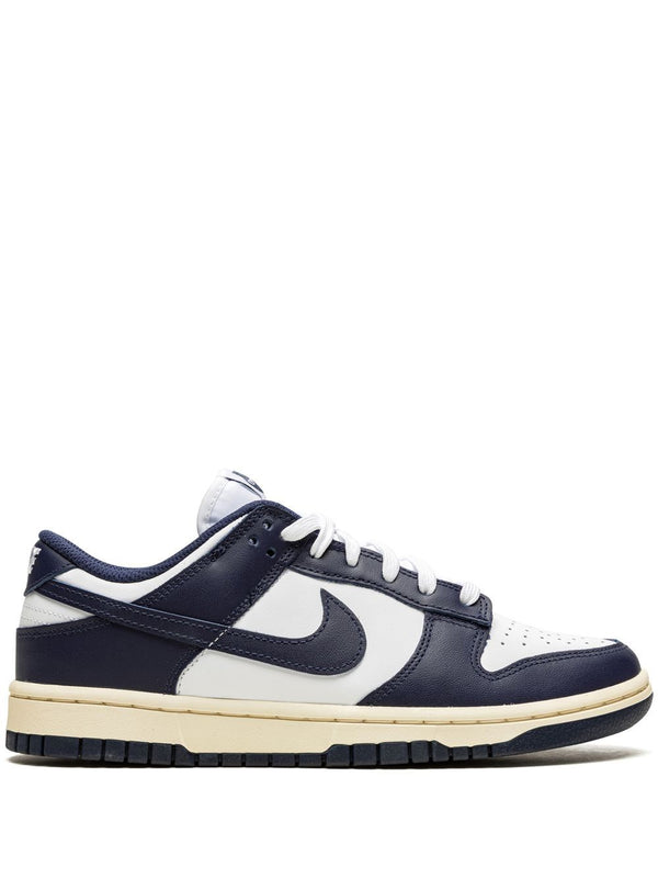 Nike Dunk Low sneakers