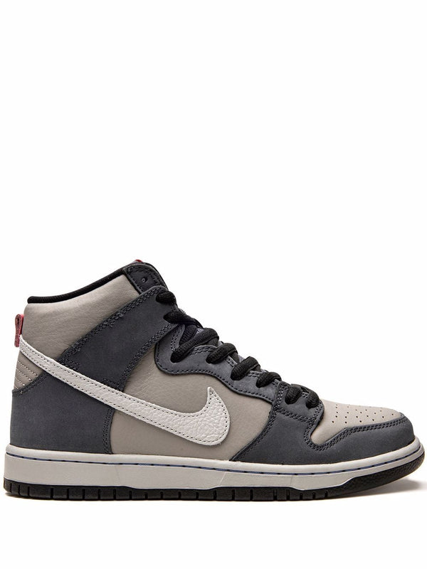 Nike SB Dunk High Pro high-top sneakers