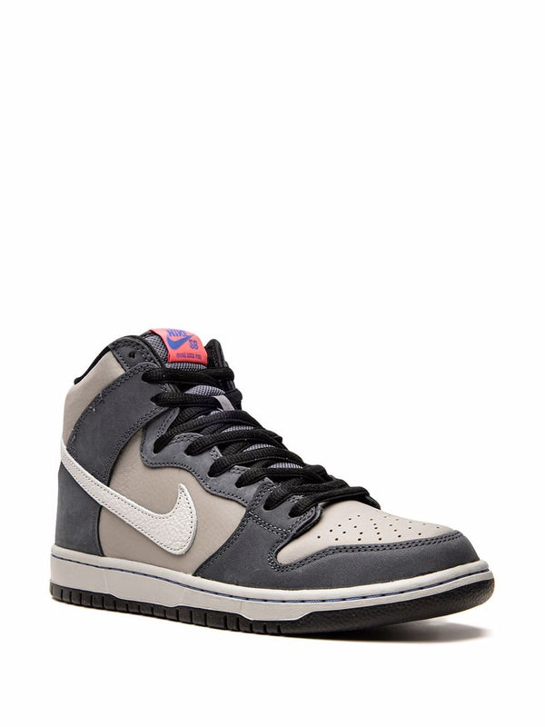 Nike SB Dunk High Pro high-top sneakers