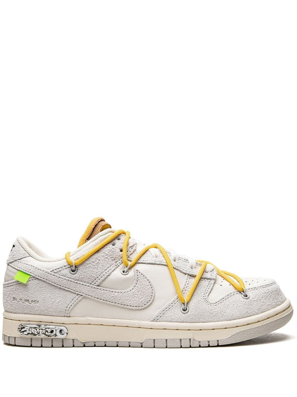 Nike Dunk Low sneakers