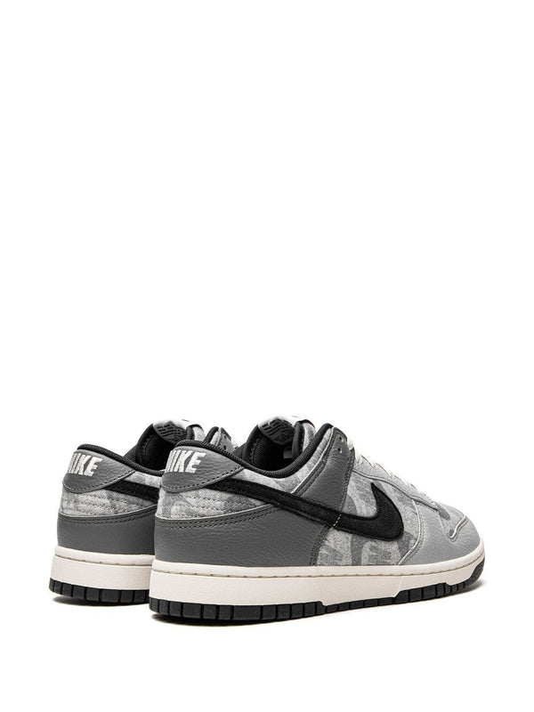 Nike Dunk Low sneakers