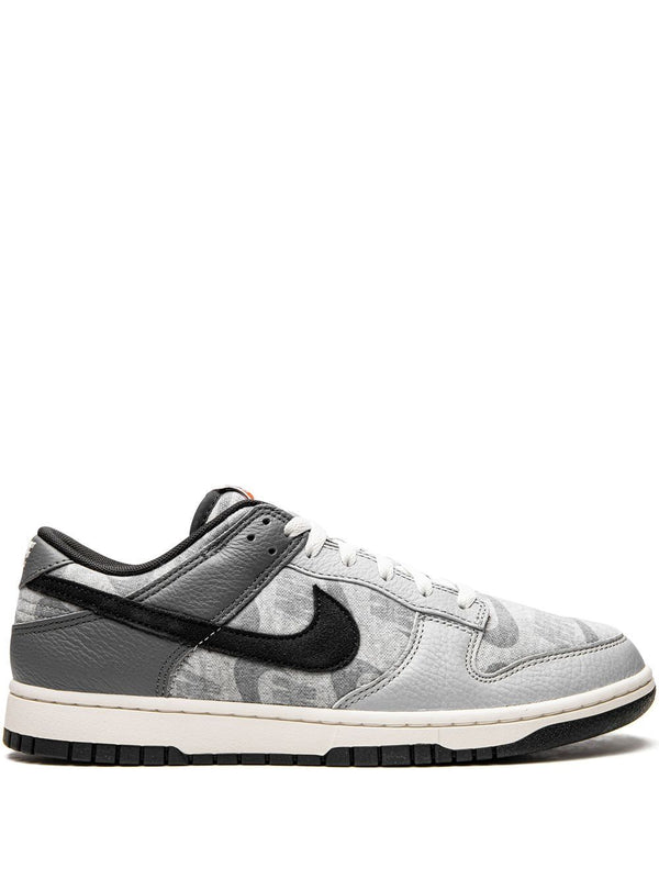 Nike Dunk Low sneakers