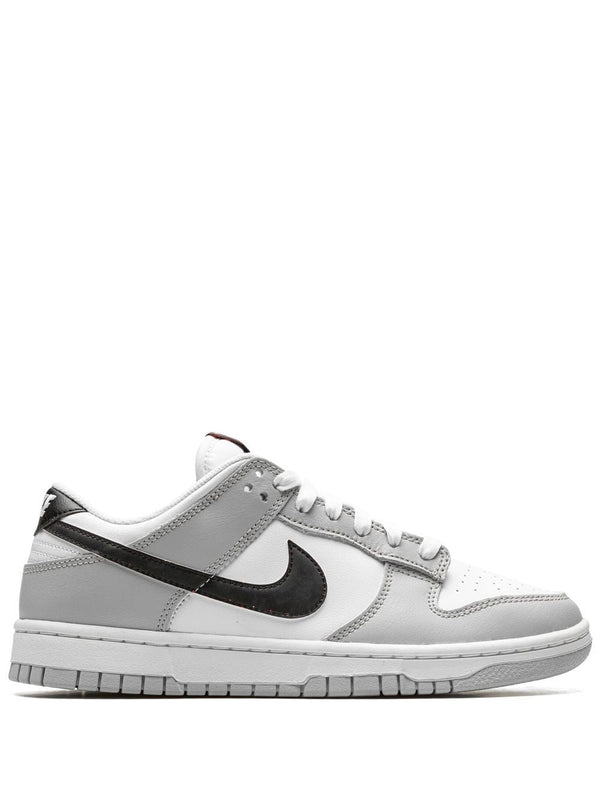 Nike Dunk Low SE sneakers